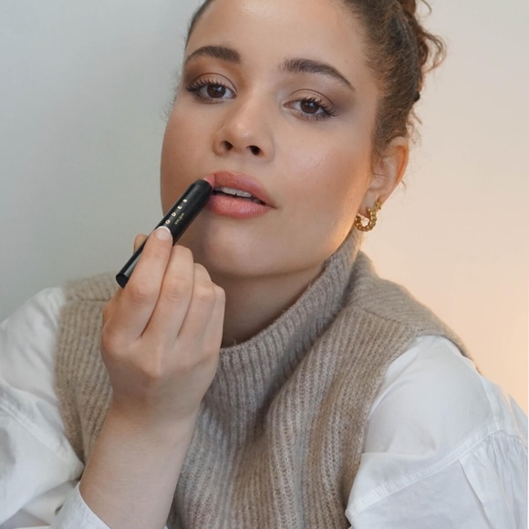 CODE 8 am/pm tinted lip balm - Picture 3 of 10